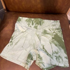 Balance - green and white shorts